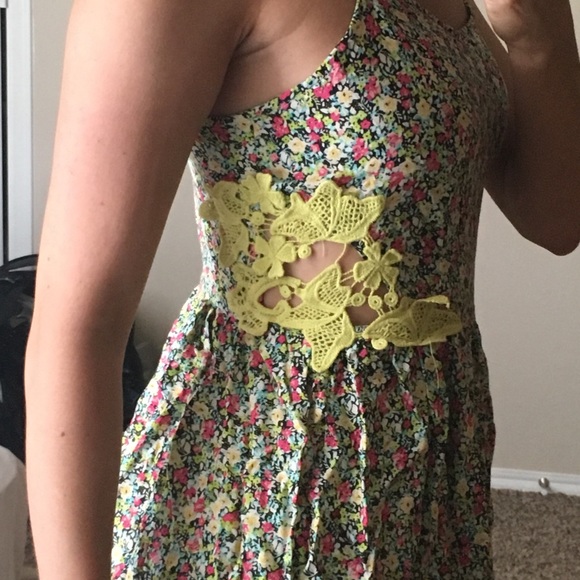 Floral Summer Dress - Picture 3 of 5